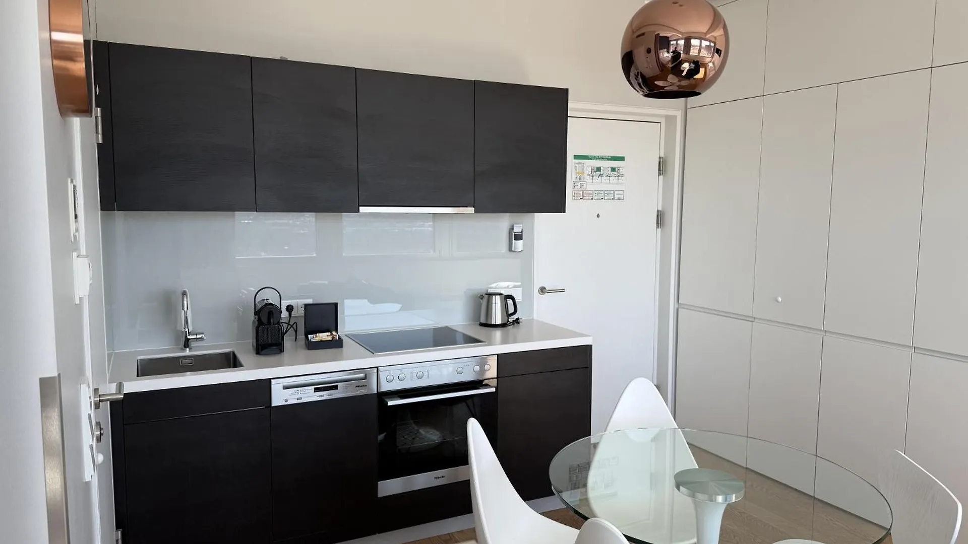 Penthouse-Flair With Skyline-View Apartment Vienna