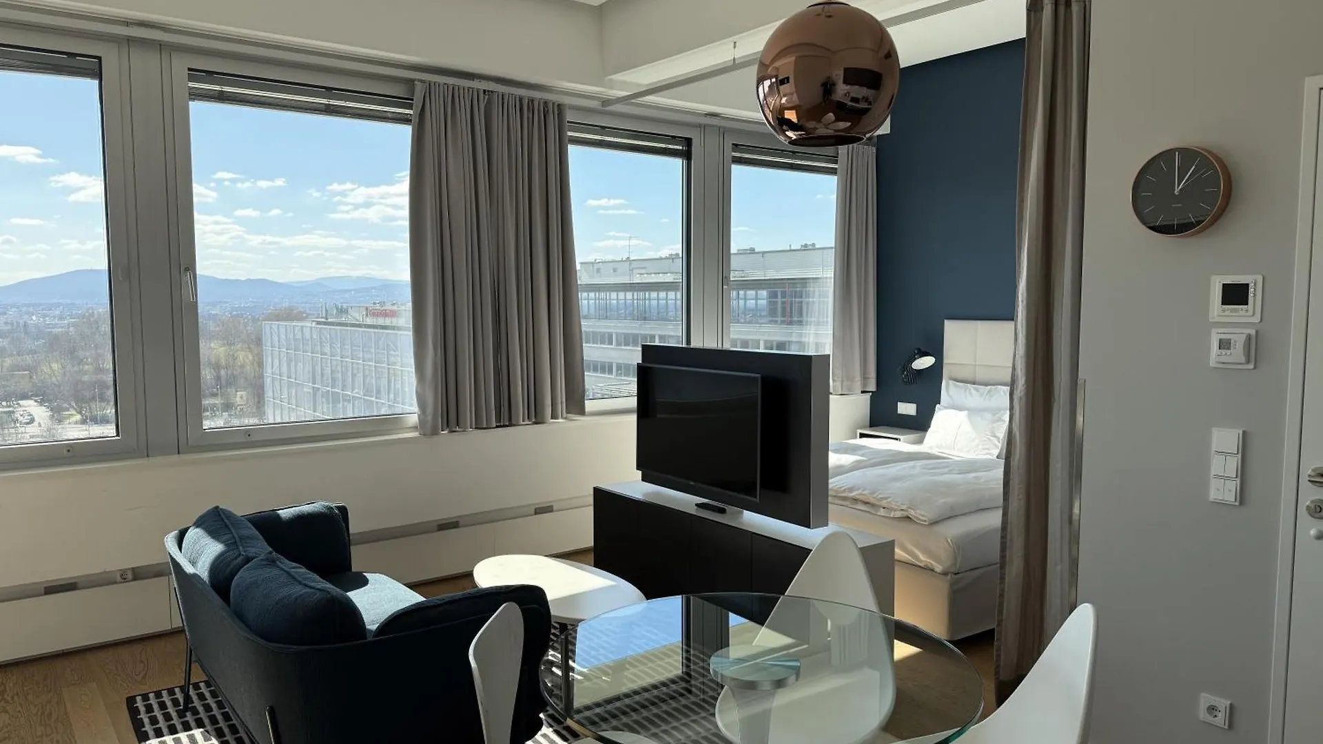 Penthouse-Flair With Skyline-View Apartment Vienna