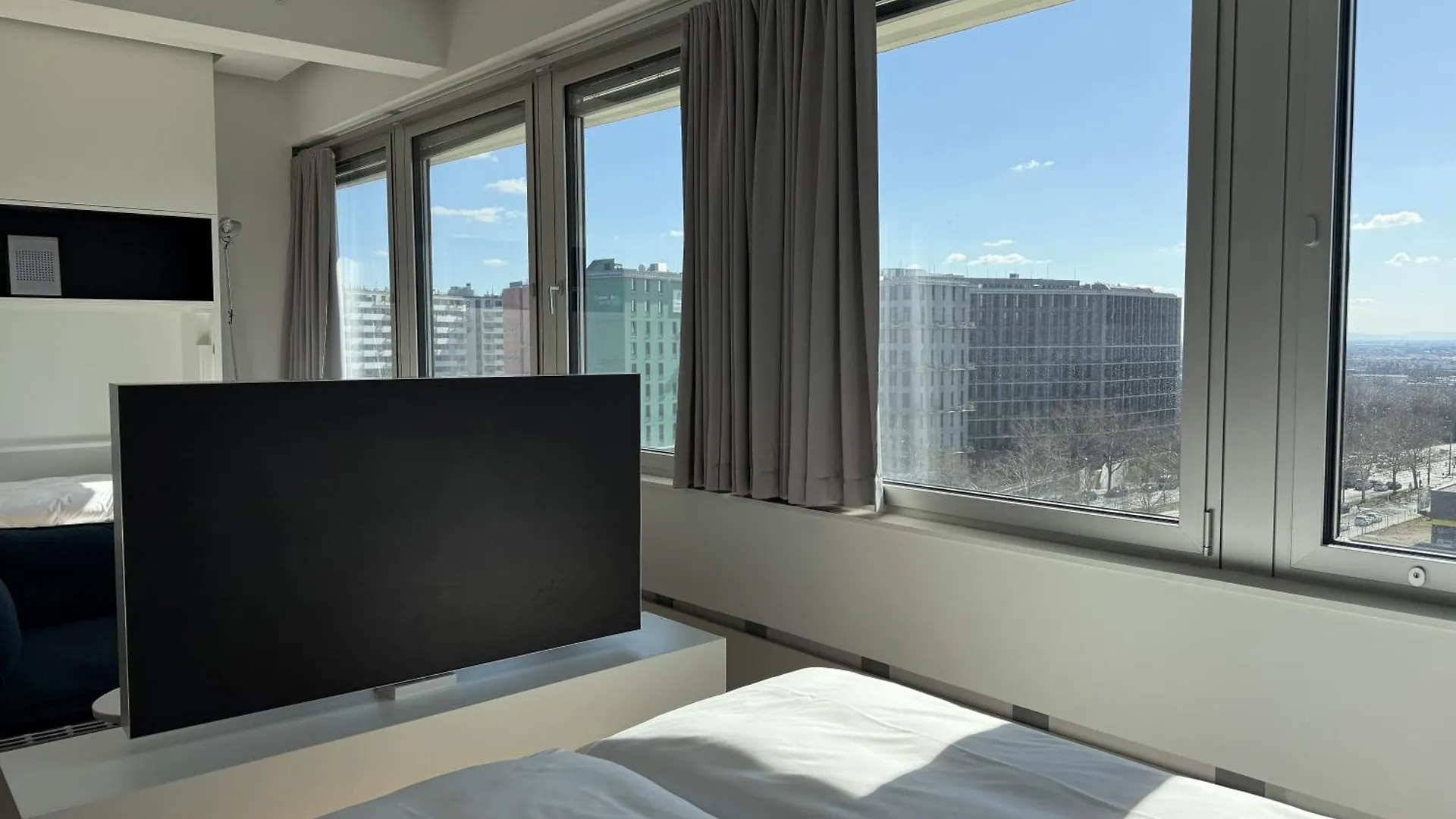 Penthouse-Flair With Skyline-View Apartment Vienna