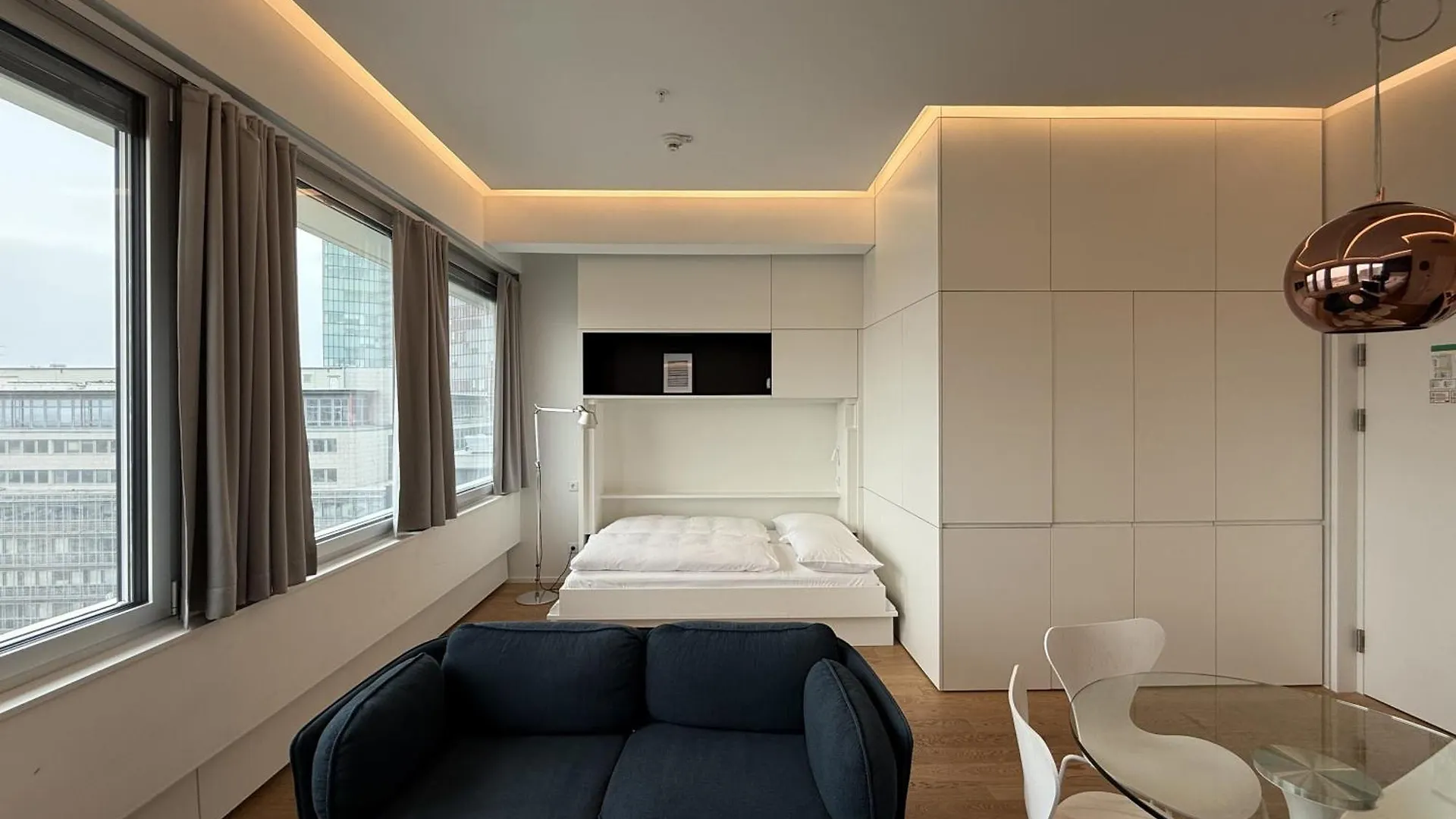 Penthouse-Flair With Skyline-View Apartment Vienna
