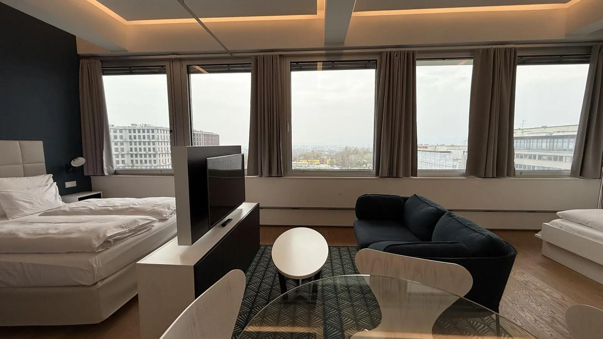 Penthouse-Flair With Skyline-View Apartment Vienna