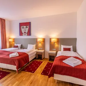 Hallo Nr 9 Apartment