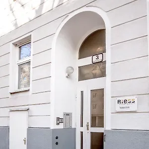 Riess Trambauerstrasse | Contactless Check-in Apartment