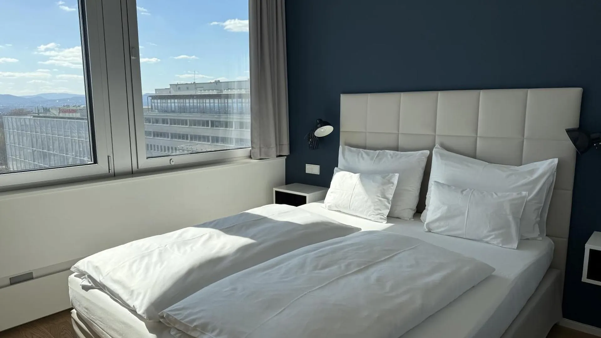 Penthouse-Flair With Skyline-View Apartment Vienna