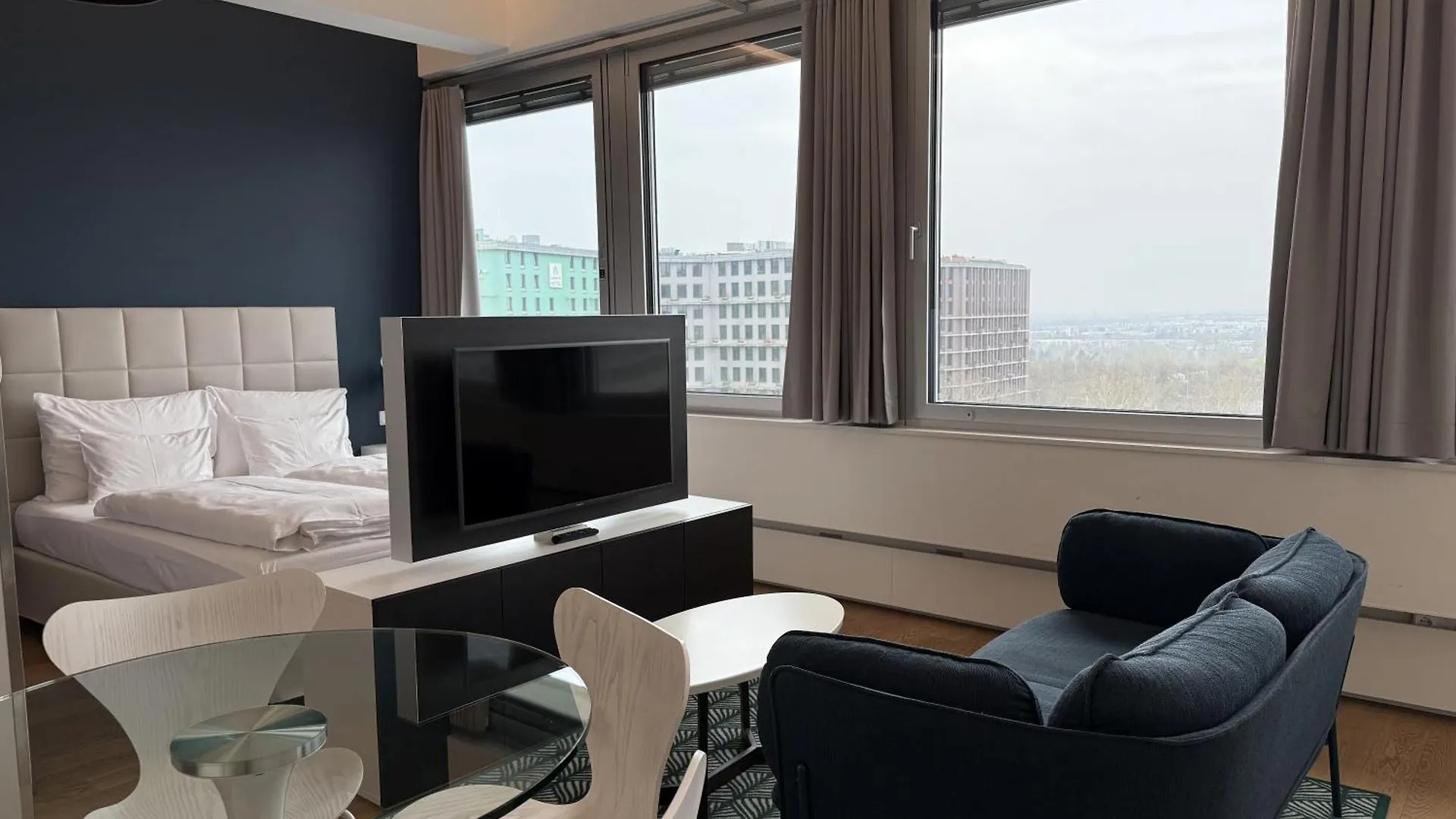 Penthouse-Flair With Skyline-View Apartment Vienna